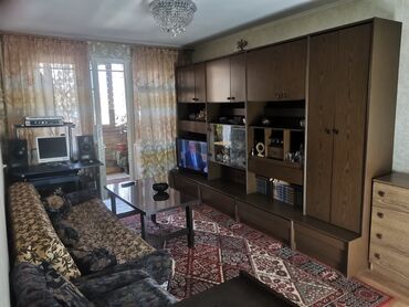 снять дом на долгий срок: 3 комнаты, 59 м², 104 серия, 2 этаж, Косметический ремонт