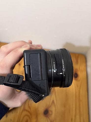 Фотоаппараты: Продам камеру Sony ZV E 10 цена: 45 000c вместе штативом (цена — 12