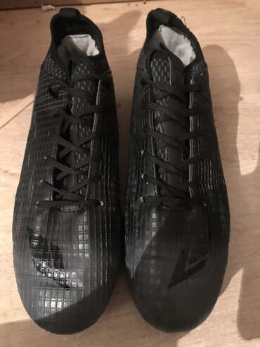 Ботинки: Футбольные бутсы tazaz,чёрно-серые,был использован