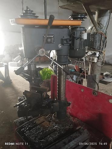 svarka aparati satilir: Dəmir kəsmək və qaynaq işləri üçün dəstlər. Bir dəstdə "Works" markalı — 5