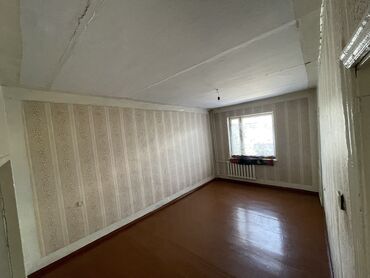купить квартиру в бишкек: 3 комнаты, 58 м², 2 этаж, Старый ремонт
