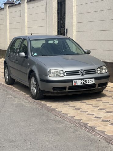 Транспорт: Volkswagen Golf: 2002 г., 1.6 л, Автомат, Бензин, Хэтчбэк