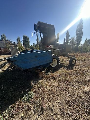 продажа ли 9: Самоходный сельскохозяйственный агрегат (вероятно — 4