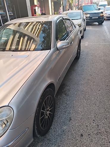 w211 radiator: Mercedes-Benz E-Class sedan (W211), gümüşü rəng. - Kuzov: 4 qapılı — 6