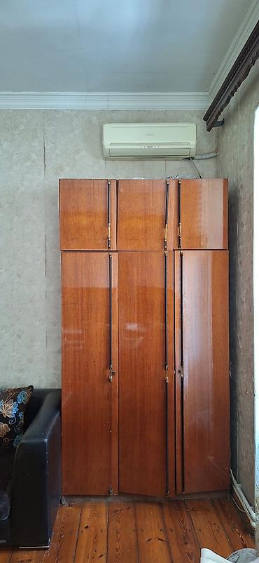 şpon: Klassik dizayna malik 3 qapılı paltar şkafı - Material: ağac/MDFlam — 1