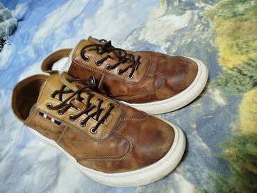 Кроссовки и спортивная обувь: Продаю мужские кросовки 41 размера натуральная кожа лёгкие в хорошем — 2