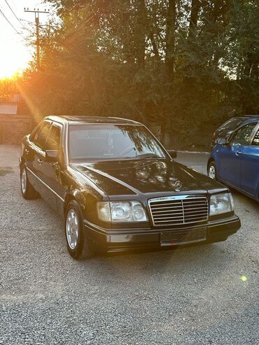 лупарик мерс 210: Mercedes-Benz E-Class: 1993 г., 2.2 л, Автомат, Бензин, Седан
