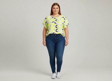 bluzy z traktorem: Жіноча блуза, розмір 4XL