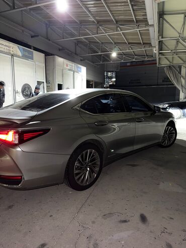 Lexus: Lexus ES: 2019 г., 2.5 л, Автомат, Гибрид, Седан — 2