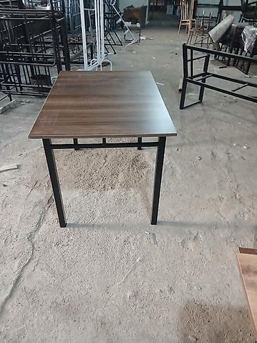 restoran is: Masa – metal karkaslı, kvadrat formalı model - Ölçü: təxminən 80x80 — 2
