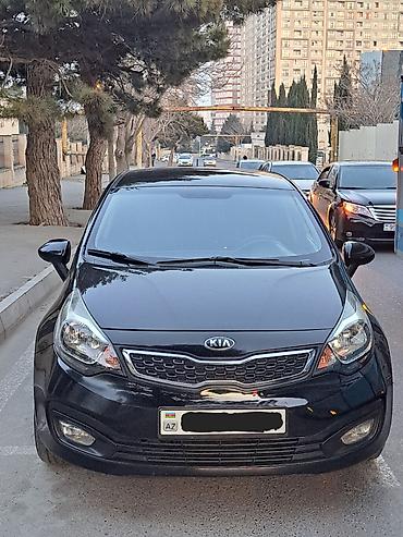 kia bongo: Kia Rio: 1.4 l | 2014 il Sedan — 1