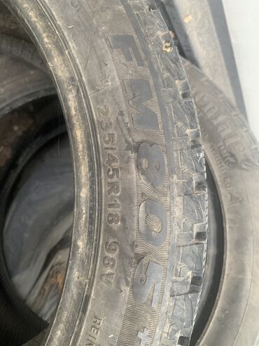 Шины: Резина зимняя 234/45 R18 протектор 85-90% Есть комплект, но две резины