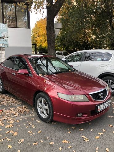 аренда машина под выкуп: Honda Accord (седан), правый руль. Цвет: бордовый металлик. Авто