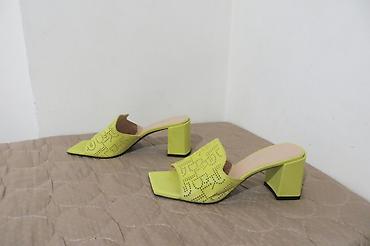 kineske patike: LORIBLU Italy br 39 papuce dobijene iz vana bez mana bilo kakve — 4