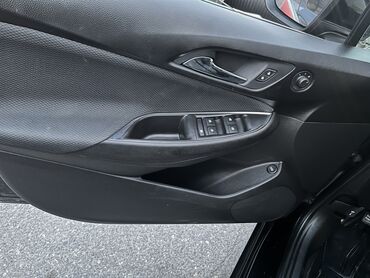 Chevrolet: Chevrolet Cruze: 1.4 l | 2019 il 176000 km Sedan — 7