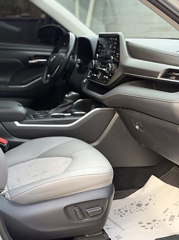 hongqi e: Toyota Highlander: 2021 г., 2.5 л, Вариатор, Гибрид, Внедорожник — 9