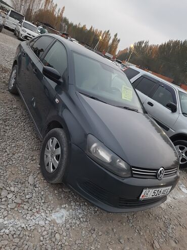 volkswagen tiguan: Volkswagen Polo: 2014 г., 1.6 л, Механика, Газ, Седан