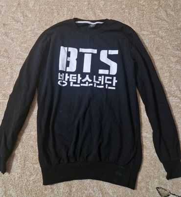 Mercedes-Benz: Bts Sweater 
Razmer: XL
Qiymət: 7 Azn