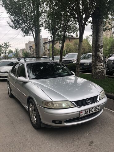 машина гоф: Opel Vectra: 2000 г., 2.2 л, Автомат, Бензин, Седан