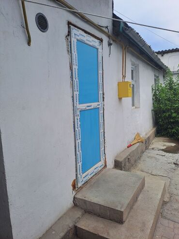 дом 3 комнатный: 50 м², 3 комнаты, Забор, огорожен