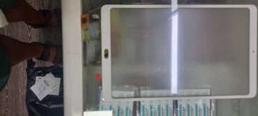 плата от сотовых телефонов: Продаю Сенсорное стекло miPad 4 plus [белого цвета .новое]-2500
