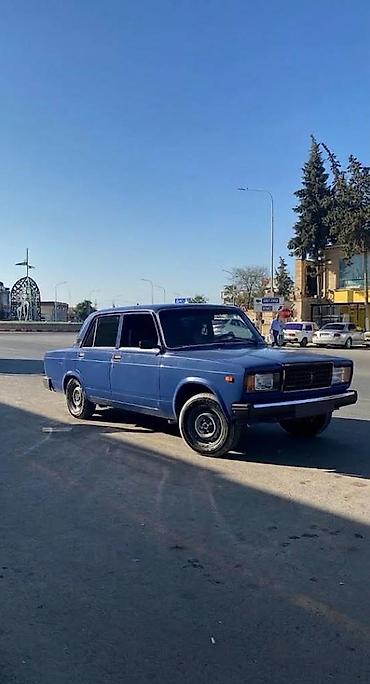 bmw maşını: VAZ 2107, dördqapılı sedan, tünd mavi rəng. - Kuzov: klassik “07” — 3