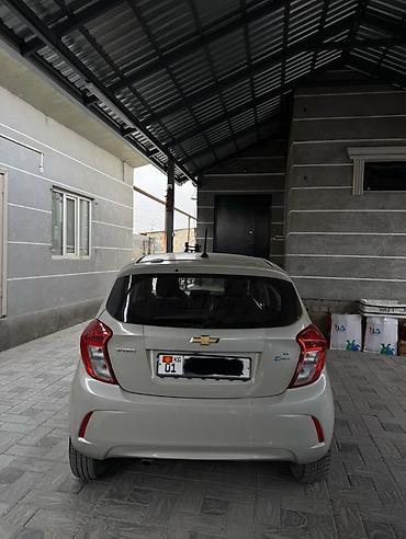 айфон обмен на машину: Chevrolet Spark: 2015 г., 1 л, Автомат, Бензин, Хэтчбэк — 4