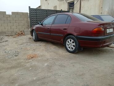 Toyota: Toyota Avensis: 1998 г., 1.6 л, Механика, Бензин