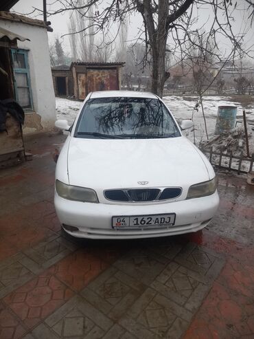 Daewoo: Daewoo Nubira: 1997 г., 1.6 л, Механика, Бензин, Седан