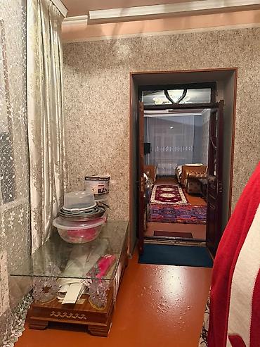 Həyət evləri və villaların satışı: Satılır: həyət evi Təsvir: - Daş hasarla əhatələnmiş, iri taxta/metal — 24