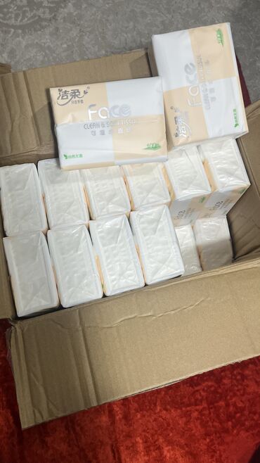 средства по уходу за кожей лица: Салфетки для лица,3слойные для лица,в одной упаковке 100штук