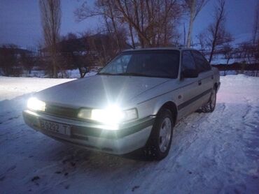 Mazda: Mazda 626: 1988 г., 2 л, Механика, Бензин, Седан