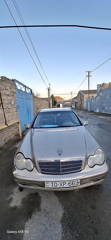 mercedes satilir: Mercedes-Benz 220: 2.2 l | 2001 il Sedan — 2