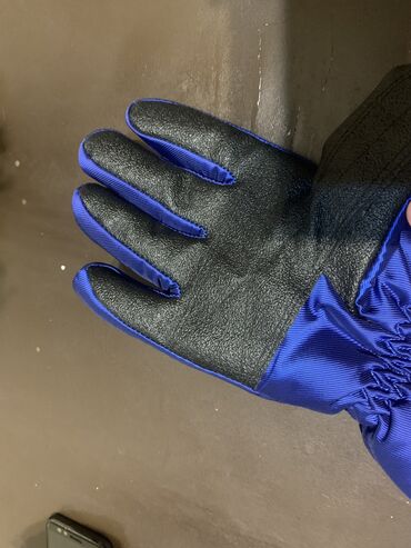 Əlcəklər: Salam 1 cüt əlcək satılır. Heç istifadə edilməyib. Əsasən kuryerlərin — 10