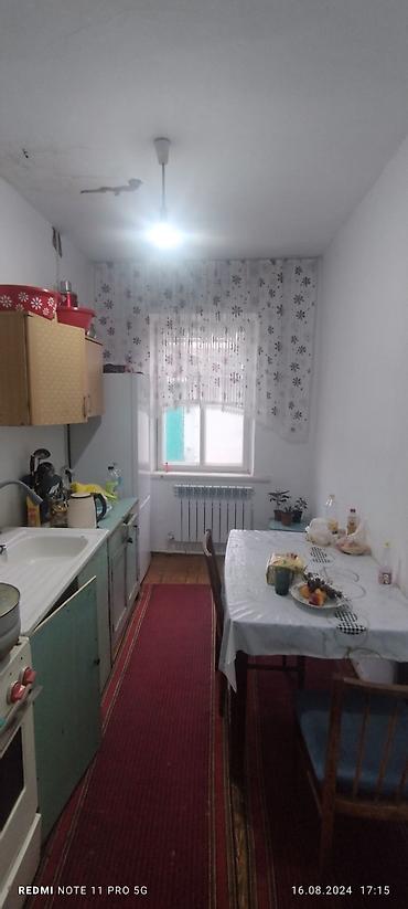 Продажа коттеджей и домов: Продаю или меняю на квартиру дом. Кара Балта ул Садовый . дом более — 10