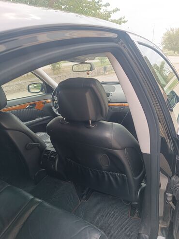 Mercedes-Benz: Mercedes-Benz E-Class: 2.8 l | 2007 il Sedan — 2