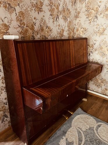 Пианино: Пианино "Беларусь" модели Б-7, изготовленное на Борисовской фабрике — 10