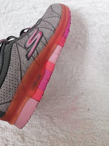 papuce miki maus: SKECHERS patike br 37--SKECHERS lagane zenske patike, duzina — 7