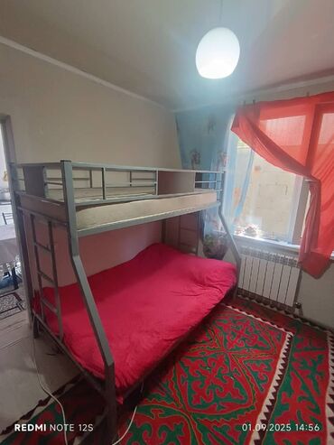 диван трансформер в двухъярусную кровать: Металлическая двухъярусная кровать-чердак с усиленной рамой