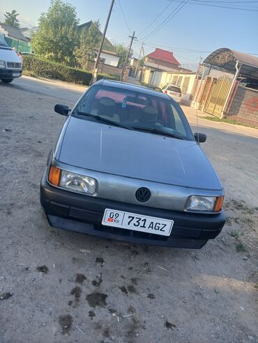 Volkswagen: Volkswagen Passat: 1988 г., 1.8 л, Механика, Универсал