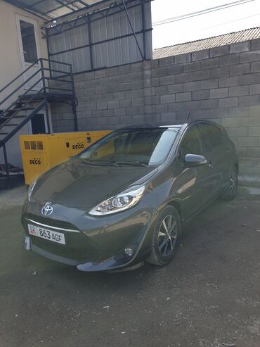 Toyota: Toyota Prius: 2019 г., 1.5 л, Автомат, Гибрид, Хэтчбэк