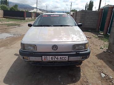 бус т2: Volkswagen Passat Variant: 1991 г., 2 л, Механика, Бензин, Универсал — 8