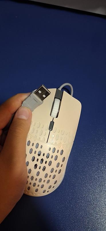 sican qutusu: Yüngül oyun siçanı – USB naqilli - Korpus: krem rəngli, alt hissəsi — 2