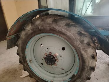 Traktorlar: Mavi rəngli kabinalı təkərli traktor - Güclü dizel mühərrik (şəkildə — 6