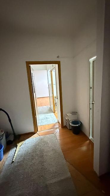 Продажа квартир: 1 комната, 43 м², Учкун мкр Малосемейка, 1 этаж, Старый ремонт — 6