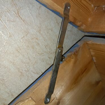 Sandıqlar: Cehizlik Sandıq satılır. - 1950-ci illərə aiddir. - Açarla bağlanır — 16