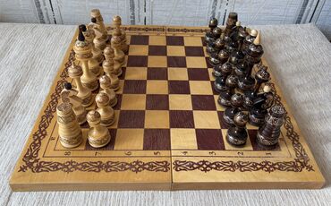 Шахматы: Шахматы "Манас" Производство Кыргызстан, Кыял. 90х годов. Доска — 1