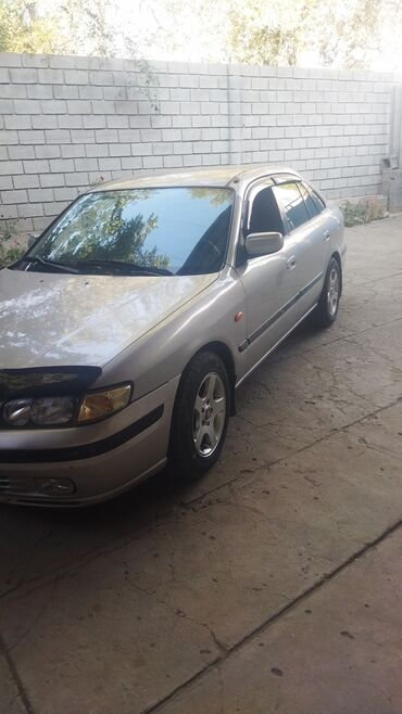 машине сатылат: Mazda 626: 1998 г., 2 л, Механика, Бензин, Хетчбек