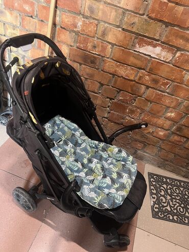 коляска peg perego: Коляска, цвет - Черный, Б/у