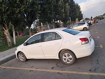 авто ярис: Toyota Yaris: 2009 г., 1.3 л, Автомат, Седан — 2